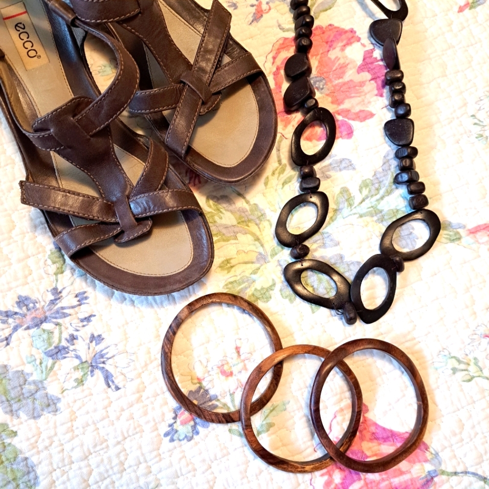 Tagua nut necklace, 35" long